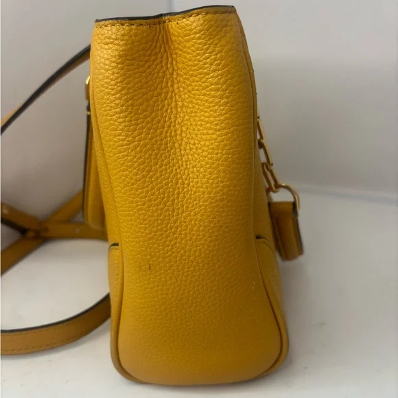 Tory Burch Mustard Yellow Shoulder Bag with crossbody strap and Wallet - Picture 5 of 16